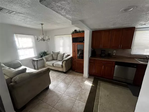 Fort Pierce, FL 34947,1703 N 43rd St