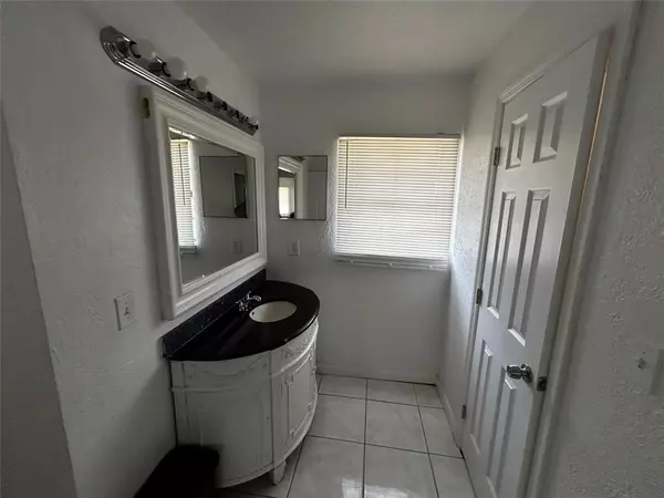 Fort Pierce, FL 34947,1703 N 43rd St