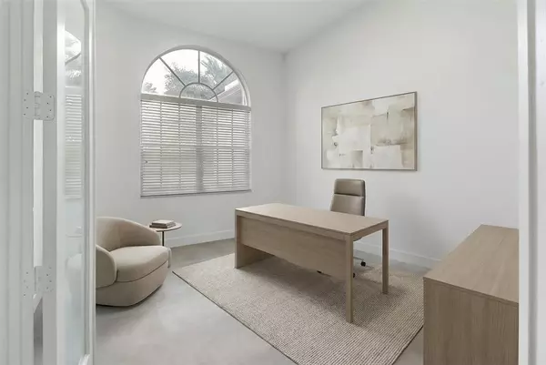 Davie, FL 33330,13211 SW 44th St