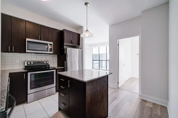 2900 Highway 7 RD #903, Vaughan, ON L4K 0G3