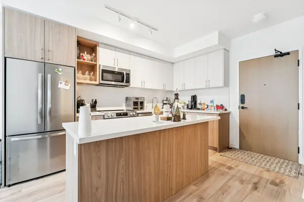 Innisfil, ON L9R 0R6,333 Sunseeker AVE #304