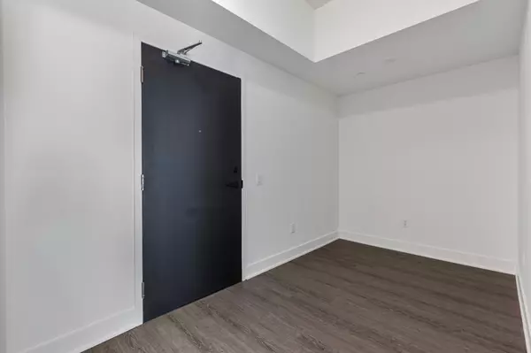 Newmarket, ON L3Y 0G7,185 Deerfield RD #409