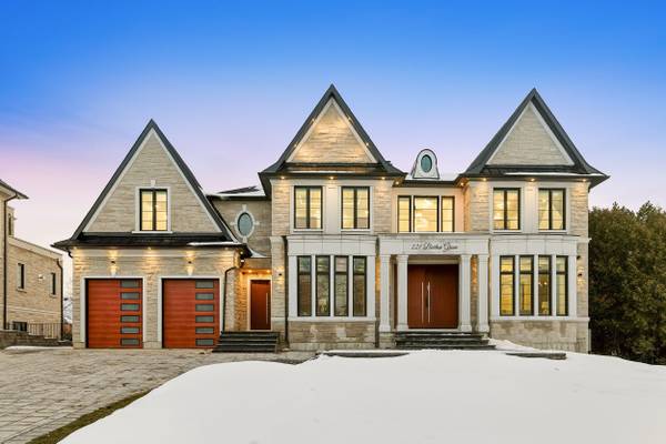 221 Burton Grove N/A, King, ON L7B 1C7