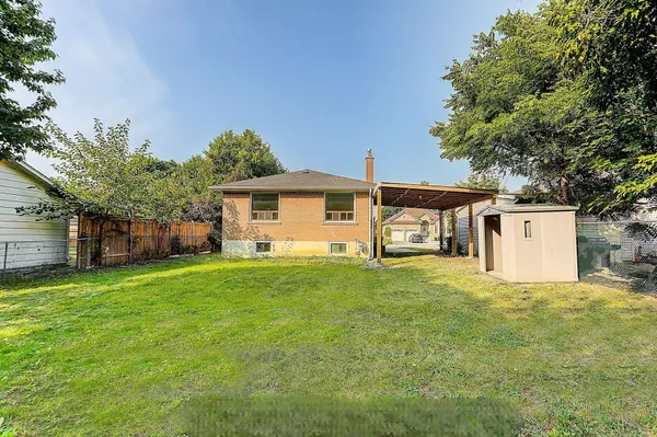 Richmond Hill, ON L4C 1M2,181 Maple AVE