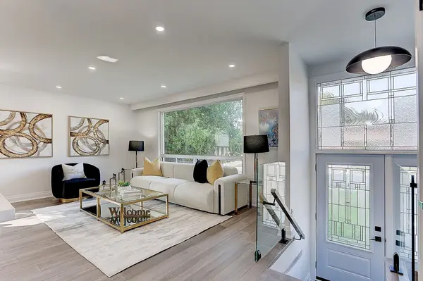 Richmond Hill, ON L4C 1M2,181 Maple AVE