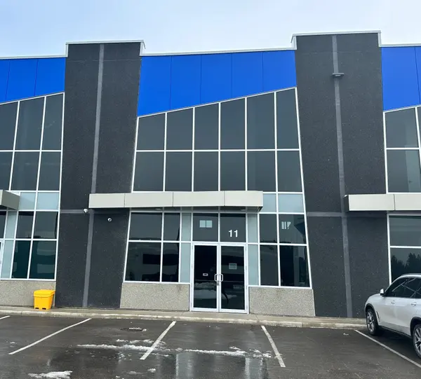 Aurora, ON L4G 7C7,115 Addison Hall CIR #11