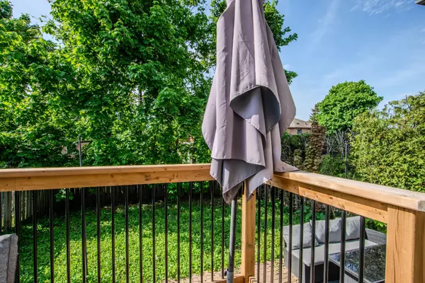 Barrie, ON L4N 7E5,102 Ferguson DR