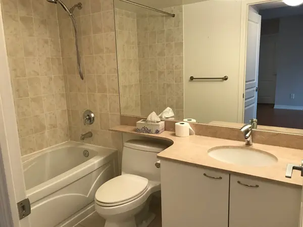 Toronto W09, ON M9P 0A1,1403 Royal York RD #810