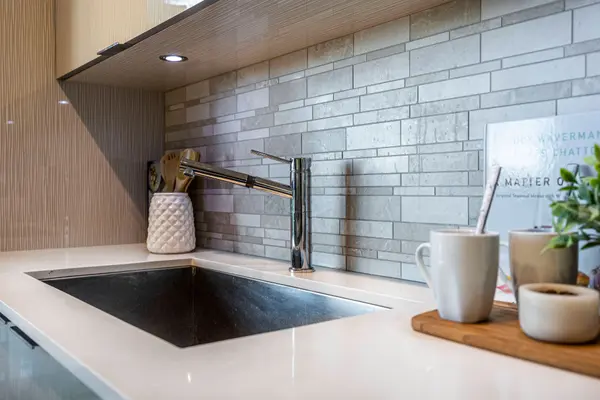 Toronto W06, ON M8V 0A3,80 Marine Parade DR #115