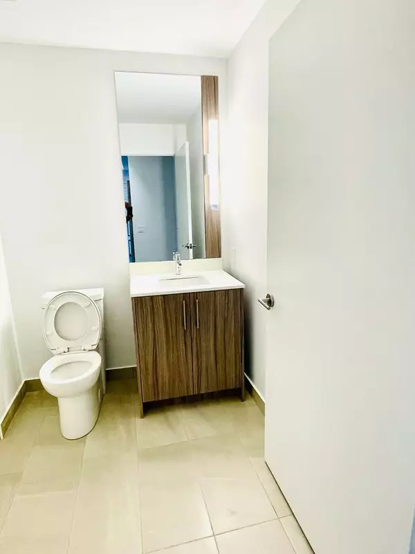 Brampton, ON L7A 5L7,225 Veterans DR #404