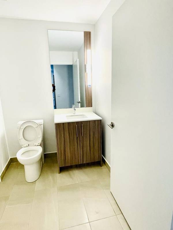 Brampton, ON L7A 5L7,225 Veterans DR #404