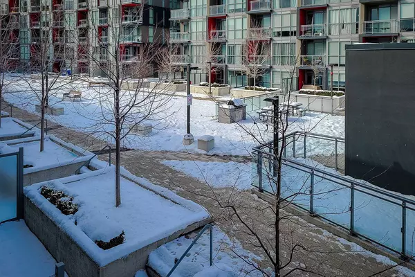 Burlington, ON L7R 3X4,5260 Dundas St ST W #306