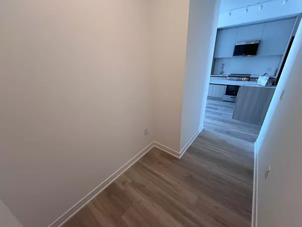 Brampton, ON L7A 5M5,20 All Nations DR #1025