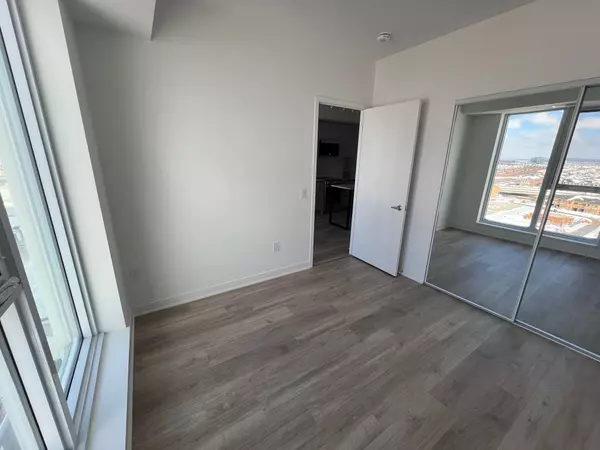 Brampton, ON L7A 5M5,20 All Nations DR #1025