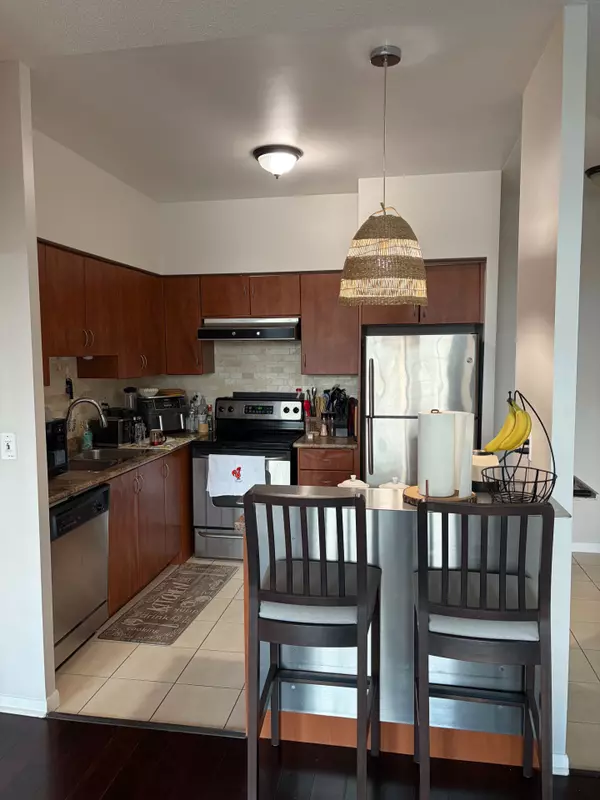 Toronto W06, ON M8Y 0A1,185 Legion RD N #217