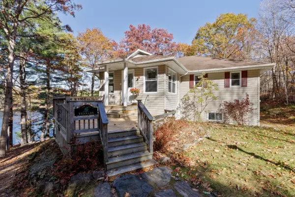 South Frontenac, ON K0H 1T0,241 Potspoon LN