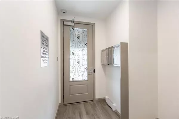 Hamilton, ON L8N 2X5,36 Grant AVE #2B