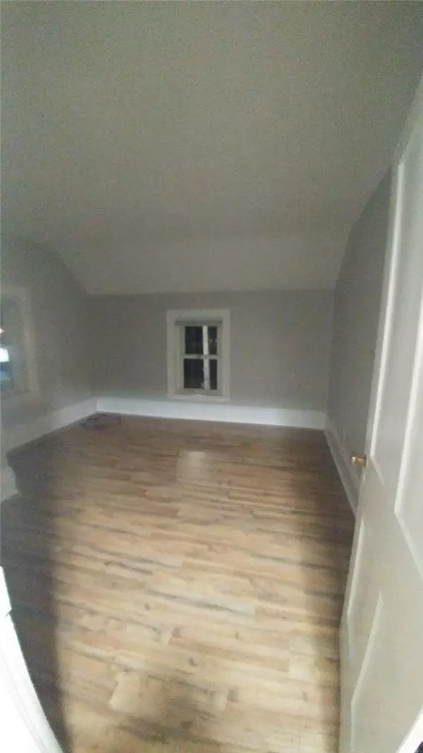 Belleville, ON K8N 2Y5,37 South Front ST