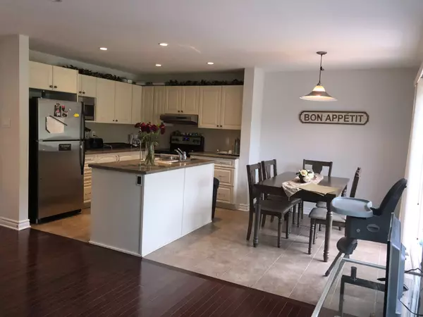 Barrhaven, ON K2J 5S2,601 CLEARBROOK DR