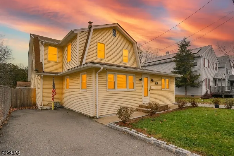 Wanaque Boro, NJ 07465,32 Grove St