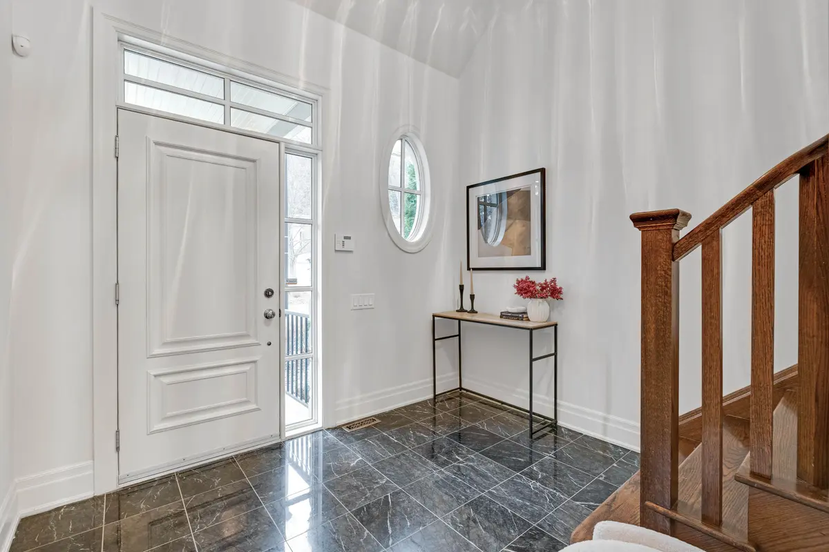 Mississauga, ON L4L 6A3,1915 Broad Hollow Gate #103