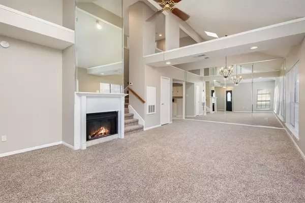 Carrollton, TX 75007,2921 Menlo Park Lane