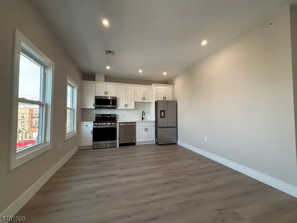 Newark City, NJ 07105,136 Elm St #303