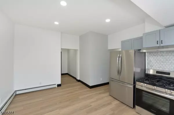 Passaic City, NJ 07055,73 Lafayette Ave