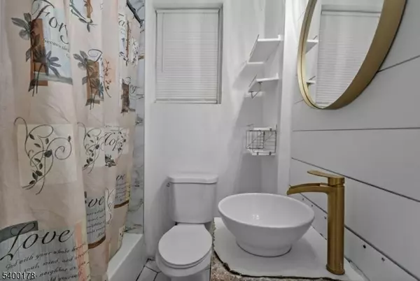 Roselle Boro, NJ 07203,1025 Rivington St