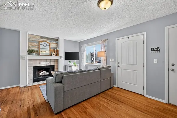 5048 Stillwater DR, Colorado Springs, CO 80923