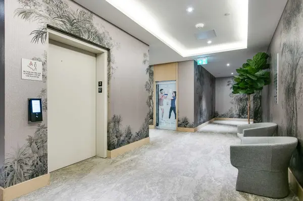 Toronto C08, ON M4Y 0H6,591 Yonge ST #209