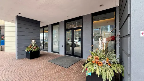 Toronto C01, ON M5J 2N3,260 Queens Quay W #1606