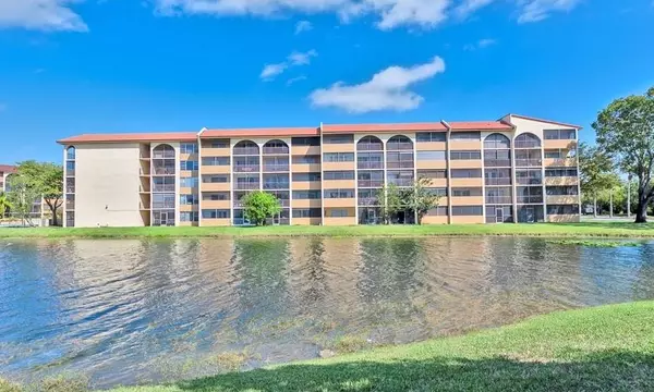 Sunrise, FL 33351,3905 N Nob Hill Rd #201