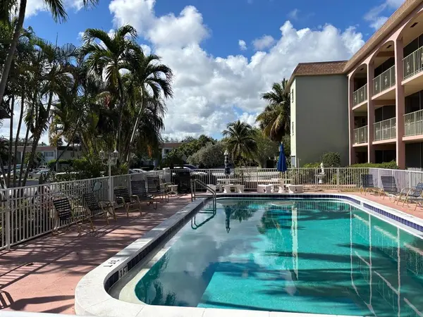 Pompano Beach, FL 33060,100 SE 6th Avenue #303