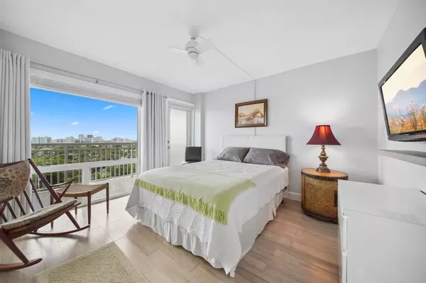 Pompano Beach, FL 33062,2611 N Riverside Dr #1106