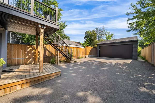 Toronto W06, ON M8W 2Y9,50 Arcadian CIR