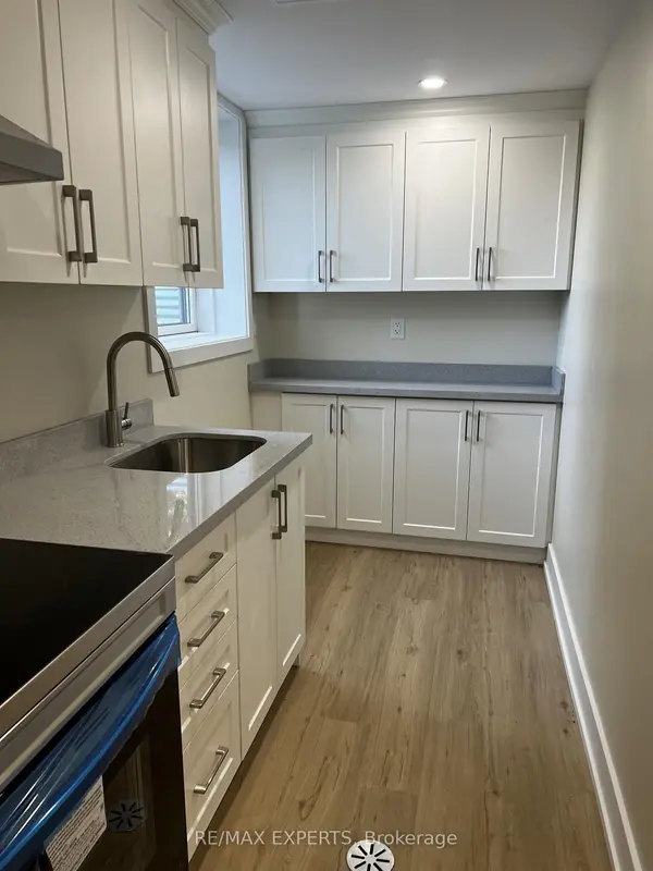 Mississauga, ON L5C 2B7,3131 Lenester DR #Lower level