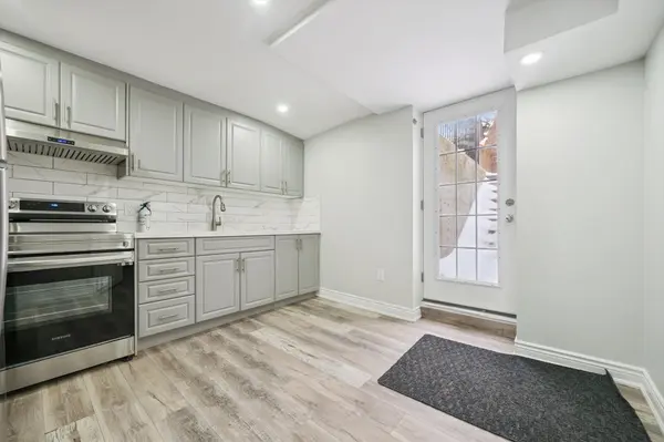 Brampton, ON L6Y 3B5,70 Daffodil PL