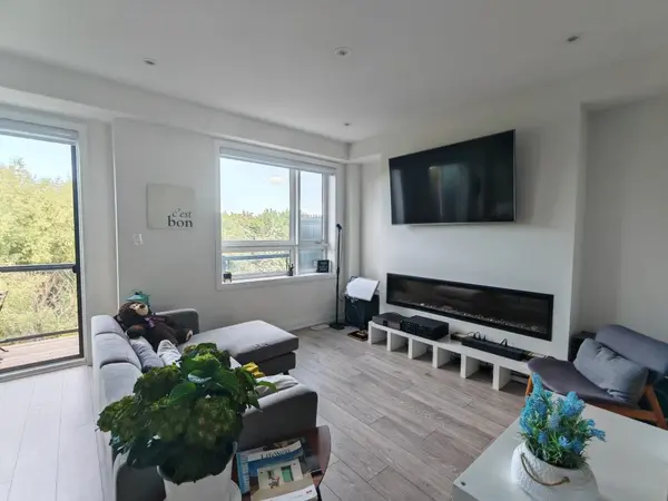 Toronto W10, ON M9W 0G1,19 Woodstream DR