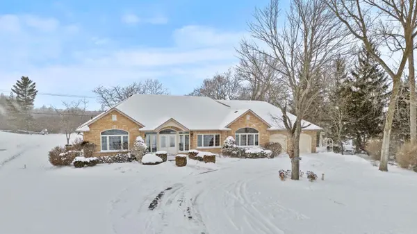 2765 Niagara Pkwy, Fort Erie, ON L2A 5M4