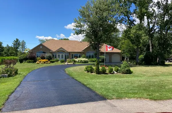 2765 Niagara Pkwy, Fort Erie, ON L2A 5M4