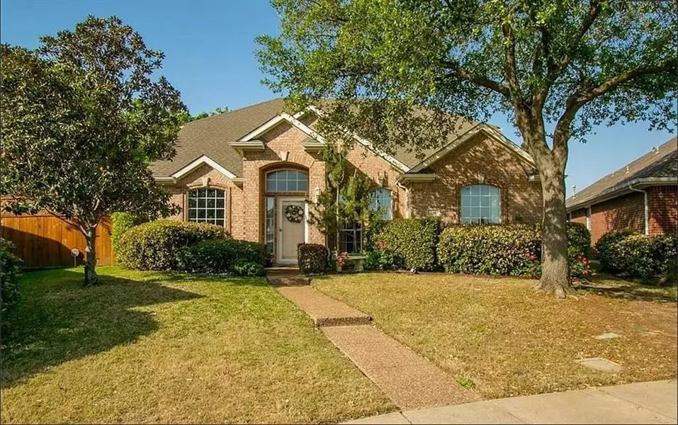 120 Stonecreek Drive, Irving, TX 75063