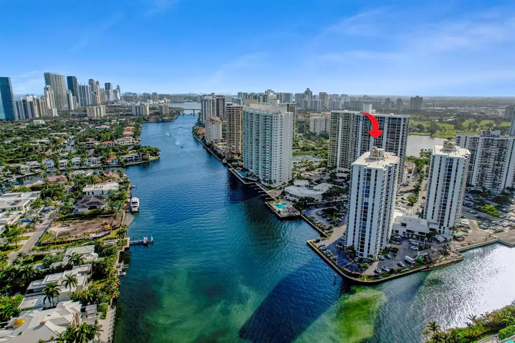 Aventura, FL 33180,20515 E Country Club Dr #1541