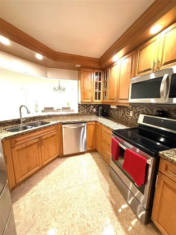 Sunrise, FL 33322,2521 NW 104th Ave #302