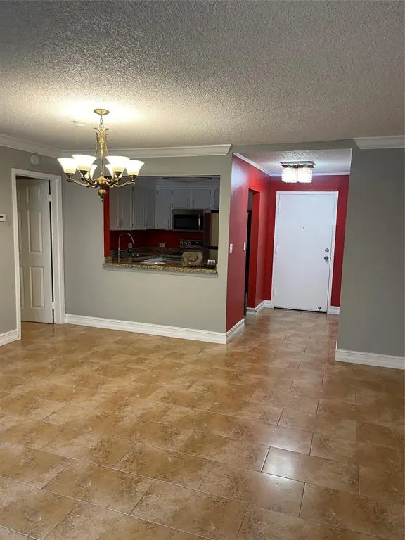 Lauderdale Lakes, FL 33313,4848 NW 24th Ct #110