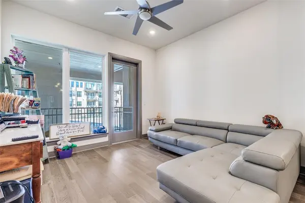 2700 Old Denton Road #2203, Carrollton, TX 75007