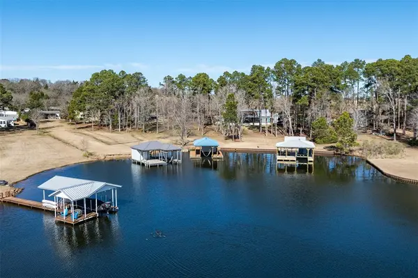 Athens, TX 75752,8014 Blue Bird Lane