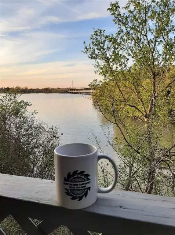 Fort Worth, TX 76135,7028 Edgewater Trail