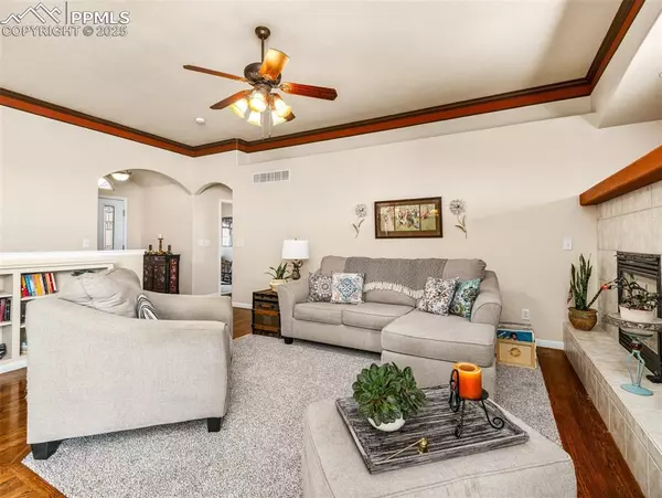 Pueblo, CO 81007,982 W Caliente DR