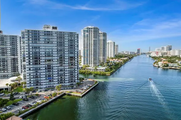 Aventura, FL 33180,20515 E Country Club Dr #1541